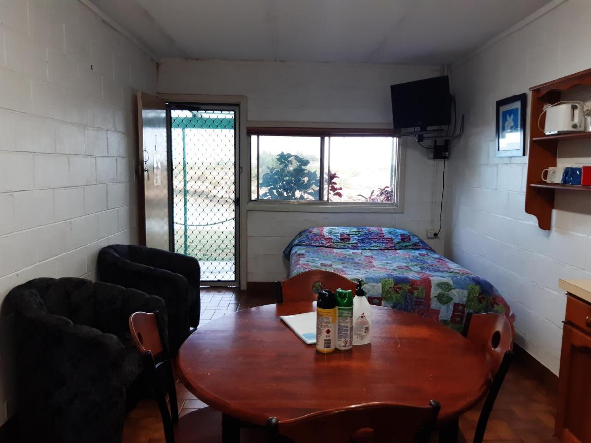 Pelican Point Waterfront Resort Formerly Carnarvon Beach Retreat Экстерьер фото